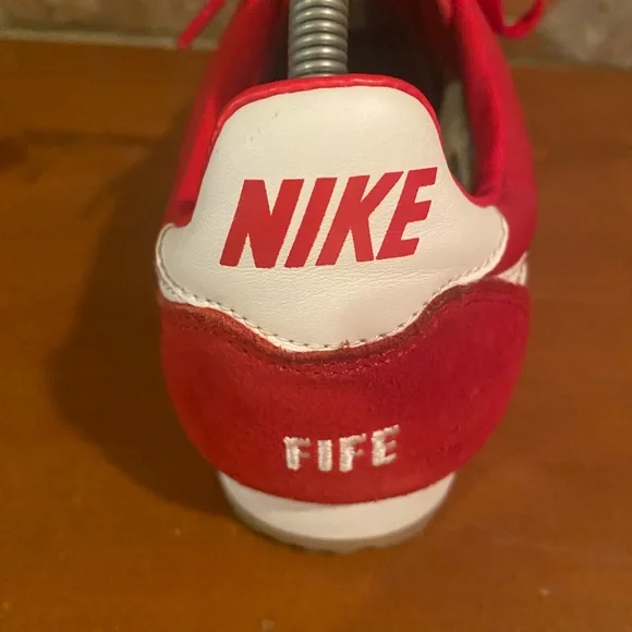 Women’s Nike Cortez - Picture 6 of 9